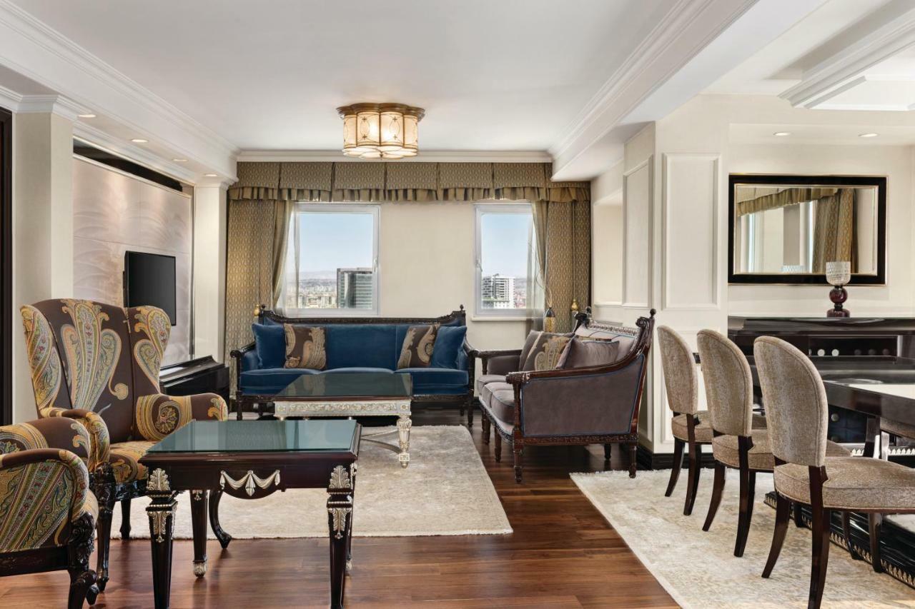 วินด์แฮม แกรนด์ คายเซริ Hotel ไคเซรึ ภายนอก รูปภาพ A living room at The Pierre